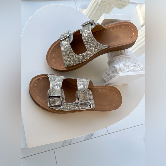 Silver sandals - Picture 3 of 4